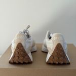New Balance Figs 327 in Cream, Size 7.5 Photo 5