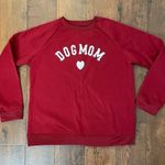 “Dog Mom” burgundy sweatshirt, size approx L/XL Red Photo 0