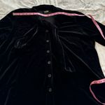 Discreet Vintage velvet black velour button down front ties blouse, one size Photo 7