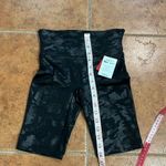 Spanx NWT  Women’s Faux Leather Bike Shorts Black Camo Stretch size XS Photo 4