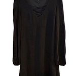 June & Hudson Women's Black V Photo 0