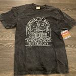 Buffalo NWT University at  Short Sleeve T-Shirt. Size Medium Photo 2