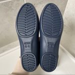 Crocs Women’s Laura Flat Size 4 Photo 7