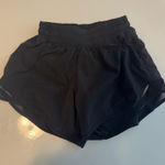 Lululemon  Shorts Hotty Hot 2.5" Black High-Rise Photo 0