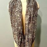 D&Y Grey & White Floral Lace Print Lightweight Infinity Scarf Photo 0