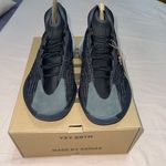 Yeezy Authentic   QNTM With Original Box Photo 5