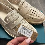 Toms  Cara Leather Embossed Platform Loafer Photo 3