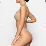 SKIMS  Sienna NWT fits everybody push up demi bra 34B Photo 1