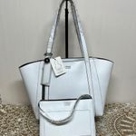 Guess White Naya TravelBag Set Photo 0