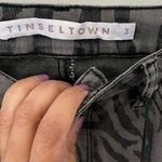 Tinseltown NWT  Zebra Print Jeans. Size 3‎ Mid Rise Skinny Photo 2