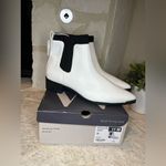 Worthington  Brighton White pointed toe booties sz 11 Photo 1