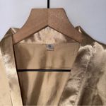 Gold Silky Robe Short Sleeve
Size small
Super soft and‎ luxurious Photo 3