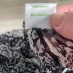 Vera Bradley  light weight Infinity scarf, 32x26,  100% Rayon Photo 2