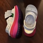 Crocs  size 6 Photo 3