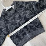Gymshark Crop Top adapt camo seamless womens Gray (small) cutout workout gym Photo 2