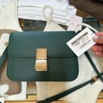 Boutique Black Gold Flap Flat Clasp Crossbody Bag Photo 4