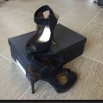 Pelle Moda suede 4” high heels 6.5 Black Photo 1