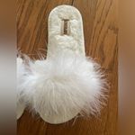White fluffy furry house slippers Size 9 Photo 1