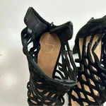 Material Girl ‎ Women’s Shoes Sandals Block Heels Suede Black Size 6 Photo 9