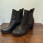 Crown Vintage Women’s after hours Chelsea black leather ankle chunky sole boot s Size 8.5 Photo 2