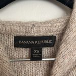 Banana Republic sweater Merino Wool blend. Photo 2