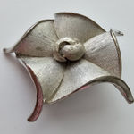 BSK Silver Tone Textured Metal Star Flower Pin Brooch Space Age Vintage Jewelry Photo 0