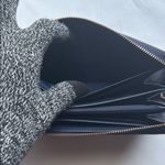 None Long Textured Wallet Navy Blue GUC Photo 7