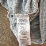 Splendid women’s Heather Gray Long Sleeve Henley Top with buttons size medium Photo 5