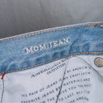 American Eagle  Light Wash Denim Distressed Mom Jean size 6 short Photo 4