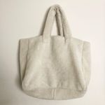 Alo Yoga Foxy Sherpa Tote Ivory Photo 9