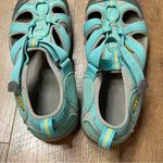 Keen  Woman’s Teal Workwear Outdoor Gardening Shoes- Hiking Shoes Size 5 Photo 4