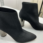 ZARA Womans  Woman Pull On Ankle Boot 10 Black Stretch Silver Block Heel Photo 0
