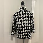 John Paul Richard Womens Sz: M 3/4 Bell Sleeve Black & White Houndstooth Sweater Size M Photo 1