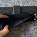 Guess  wallet Photo 2