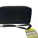 Travelon RFID Blocking Anti-theft Wristlet Clutch Wallet Black Travel NWT Photo 1