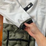 UAS Under Armour Sportswear
Colorblock Quilted Technical Parka
Jacket Sz M White Size M Photo 7