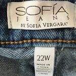 Sofia Women's Blue Jean shorts 22w Photo 1