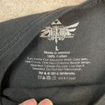 Nintendo  The Legend of Zelda Skyward Sword Hylian Crest Graphic T-Shirt Size L Photo 3