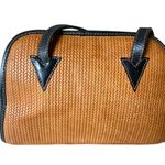 Los cardales Made in Argentina leather Classic Dome Tan and Black Shoulder Bag Photo 3