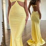 yellow cut out prom dress Size 2 Photo 0