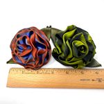 Satin floral brooches, set of 2, NWOT Green Photo 7