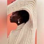 ZARA Fitted Chunky Cable Knit Crew Neck Pullover Sweater in Cream Size Small Photo 2