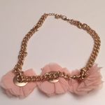 Forever 21 Beautiful flower necklace. Photo 3