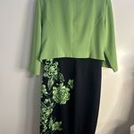Maya Brooke drenes women’s elegant 2 pieces. Used excellent condition. Size 12. Green Photo 6