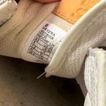 New Balance  327 athletic shoe in the Sea Salt/Rust White 9.5 EUC Photo 5