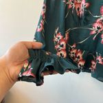 Louna Green Floral V Photo 5