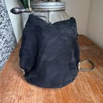 Antoine & Lili Hand Photo 5