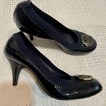 Tory Burch  Caroline 8 navy patent gold logo flex pumps heels 3051 Photo 6