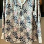 Nautica  fleece top. Snowflake print. P2P 27”length 29” SIZE XXL Photo 2