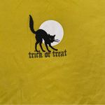 Vintage Yellow Black Cat Trick or Treat shirt‎ Size M Photo 1
